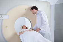 radiologistwithpatient